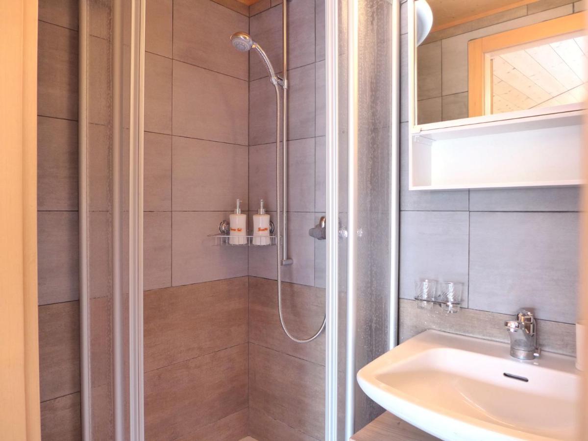 Apartment Chalet Vamika By Interhome Niederried bei Interlaken Bagian luar foto